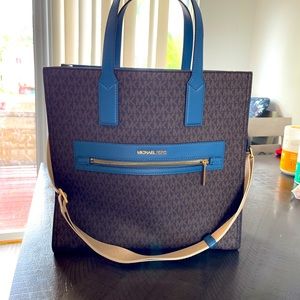 Michael Kors Large Tote Bags